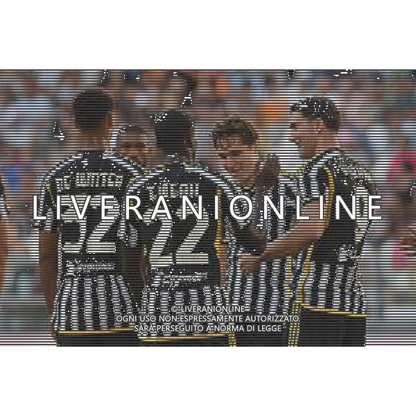 TVMV-Torino 09.08.2023 Allianz Stadium © Manuela Viganti/Agenzia Aldo Liverani Allenamento Juventus Centenario Famiglia Agnelli Nella foto: esultanza juventus dopo il gol di dusan vlahovic ©Viganti/AGENZIA ALDO LIVERANI SAS