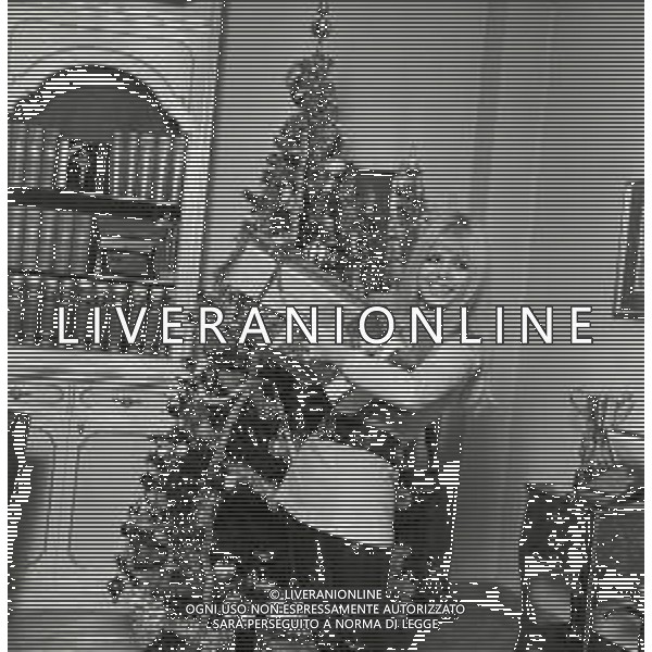 NEG -1969 MILANO RETROSPETTIVA DORI GHEZZI CANTANTE NELLA FOTO DORI GHEZZI A NATALE CON LA FAMIGLIA AG ALDO LIVERANI SAS