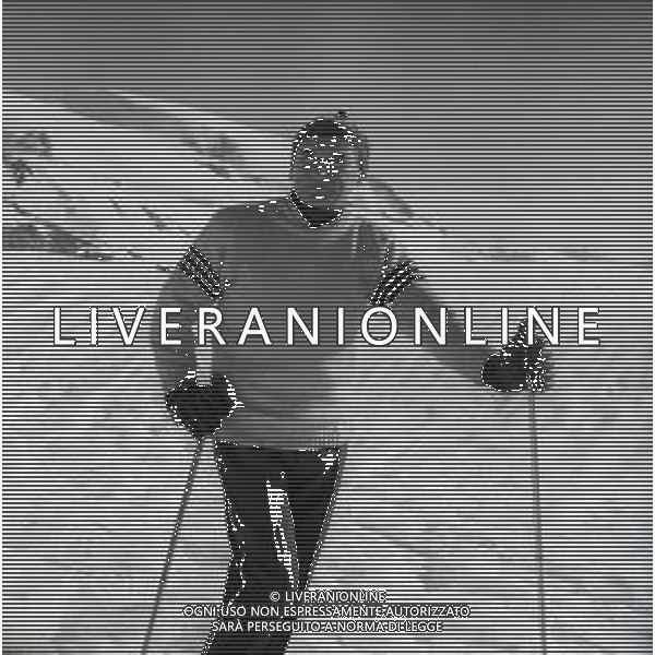 NEG-RETROSPETTIVA RENATO RASCEL ATTORE NELLA FOTO RENATO RASCEL A CERVINIA NELL\'ANNO 1965 AG ALDO LIVERANI SAS  