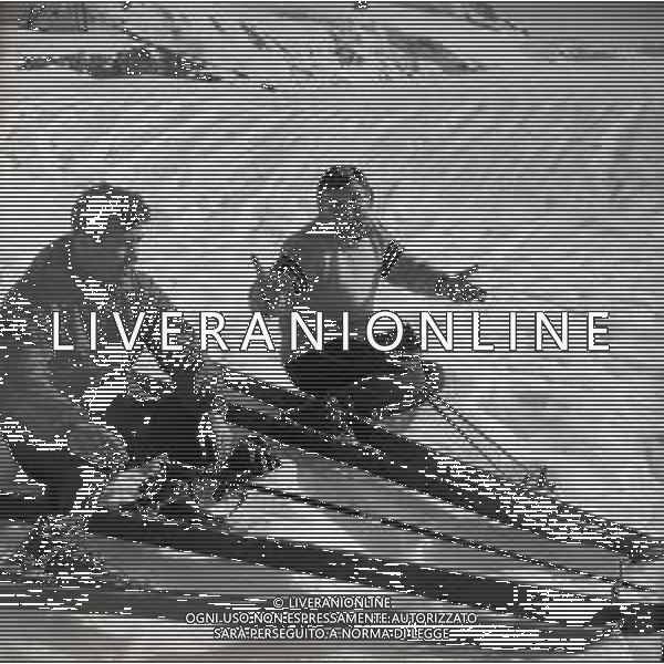 NEG-RETROSPETTIVA RENATO RASCEL ATTORE NELLA FOTO RENATO RASCEL A CERVINIA NELL\'ANNO 1965 AG ALDO LIVERANI SAS  
