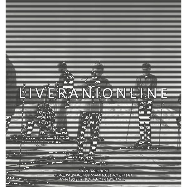 NEG-RETROSPETTIVA RENATO RASCEL ATTORE NELLA FOTO RENATO RASCEL A CERVINIA NELL\'ANNO 1965 AG ALDO LIVERANI SAS  