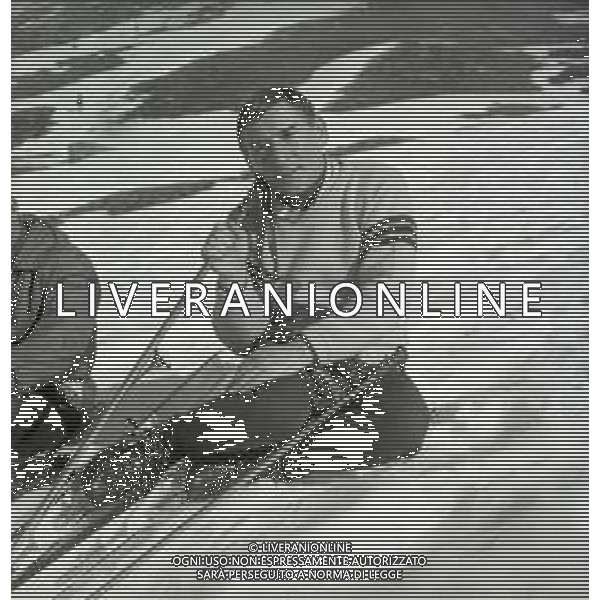NEG-RETROSPETTIVA RENATO RASCEL ATTORE NELLA FOTO RENATO RASCEL A CERVINIA NELL\'ANNO 1965 AG ALDO LIVERANI SAS  