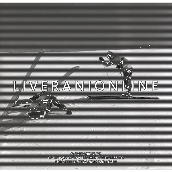 NEG-RETROSPETTIVA RENATO RASCEL ATTORE NELLA FOTO RENATO RASCEL A CERVINIA NELL\'ANNO 1965 AG ALDO LIVERANI SAS  