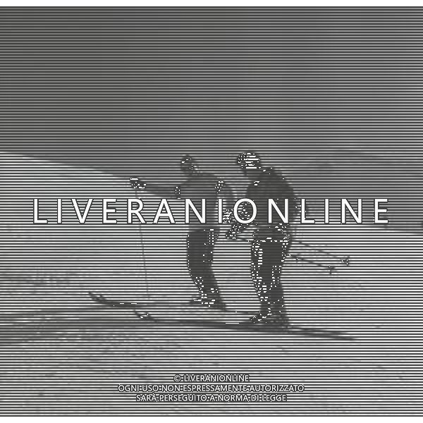 NEG-RETROSPETTIVA RENATO RASCEL ATTORE NELLA FOTO RENATO RASCEL A CERVINIA NELL\'ANNO 1965 AG ALDO LIVERANI SAS  