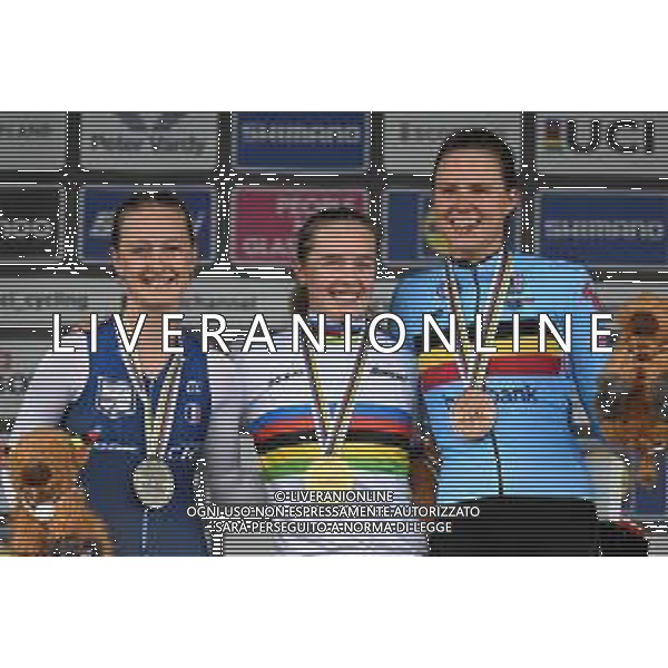 10-08-2023 World Championships U23 Women Cronometro; 2023, Germany; 2023, France; Niedermaier, Antonia; Kerbaol, Cedrine; De Wilde, Julie; Stirling - Scotland; ©SIROTTI/AGENZIA ALDO LIVERANI SAS