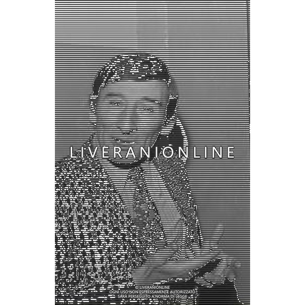 NEG-RETROSPETTIVA RENATO RASCEL ATTORE NELLA FOTO RENATO RASCEL NELL\'ANNO 1970 A SANREMO CON LA MOGLIE HUGUETTE CARTIER AG ALDO LIVERANI SAS 