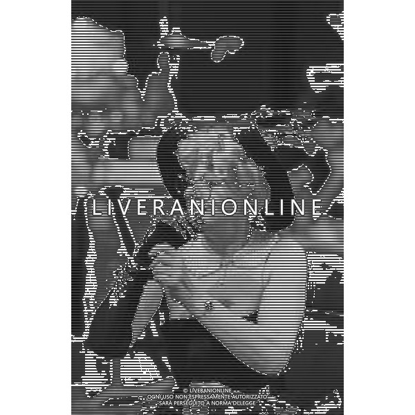 Neg- RETROSPETTIVA SANDRO MILO ATTRICE NELLA FOTO SANDRA MILO A MILANO NELL\'ANNO 1982 NELLA TRASMISSIONE TELEVISIVA “BLITZ“ AG ALDO LIVERANI SAS