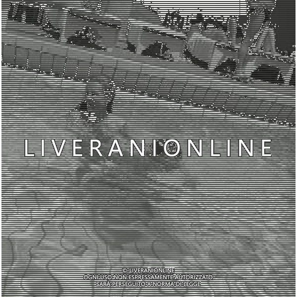 NEG-RETROSPETTIVA RENATO RASCEL ATTORE NELLA FOTO RENATO RASCEL NELL\'ANNO 1975 A TAORMINA CON GIUDITTA SANTARINI AG ALDO LIVERANI SAS  