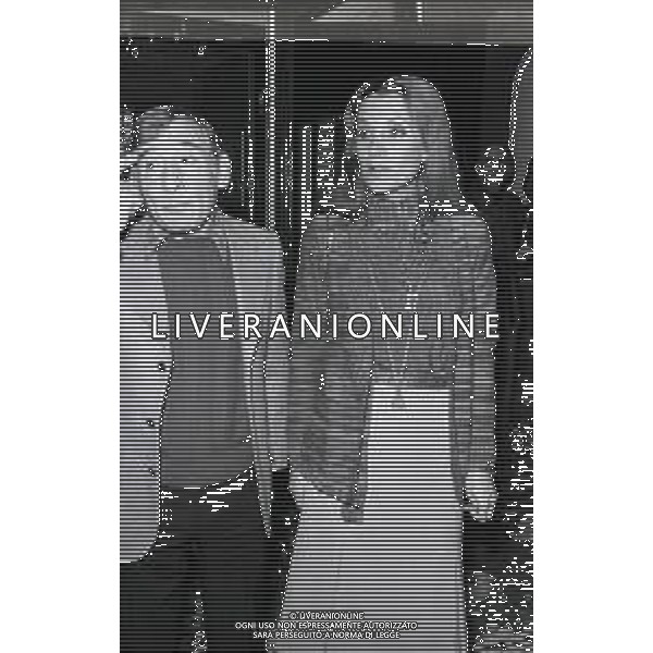 NEG-RETROSPETTIVA RENATO RASCEL ATTORE NELLA FOTO RENATO RASCEL E GIUDITTA SANTARINI NELL\'ANNO 1978 A MILANO TERRAZZA MARTINI AG ALDO LIVERANI SAS
