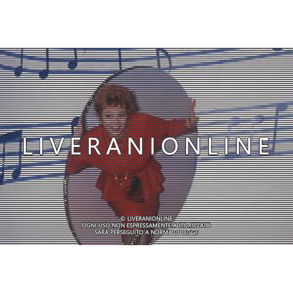 Dia- RETROSPETTIVA SANDRO MILO ATTRICE NELLA FOTO SANDRA MILO A ROMA NELL\'ANNO 1988 NELLA TRASMISSIONE TELEVISIVA “PICCOLI E GRANDI FANS“ AG ALDO LIVERANI SAS  
