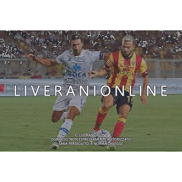 Alessandro Bellemo (Como 1907) and Federico Di Francesco (US Lecce) during the Coppa Italia Round of 32 match between US Lecce and Como 1907 at stadio Via Del Mare on August 13, 2023 in Lecce, Italy. (Photo by Emmanuele Mastrodonato/ag. Aldo Liverani sas) / AGENZIA ALDO LIVERANI SAS  
