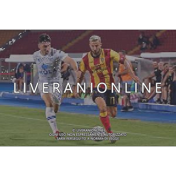 Federico Di Francesco (US Lecce) and Liam Kerrigan (Como 1907) during the Coppa Italia Round of 32 match between US Lecce and Como 1907 at stadio Via Del Mare on August 13, 2023 in Lecce, Italy. (Photo by Emmanuele Mastrodonato/ag. Aldo Liverani sas) / AGENZIA ALDO LIVERANI SAS  