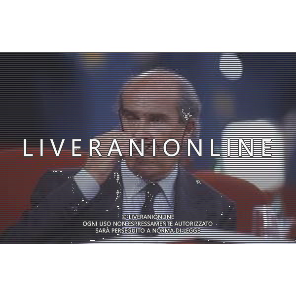 DIAP--RETROSPETTIVA PROFESSORE UMBERTO VERONESI NELLA FOTO UMBERTO VERONESI A MILANO NELL\'ANNO 1989 AL CONGRESSO DEL PARTITO SOCIALISTA ITALIANO AG ALDO LIVERANI SAS  