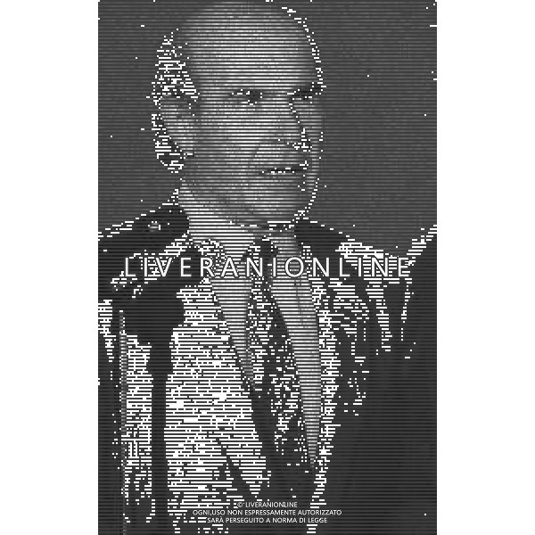 NEG-RETROSPETTIVA PROFESSORE UMBERTO VERONESI NELLA FOTO UMBERTO VERONESI A MILANO NELL\'ANNO 1988 AG ALDO LIVERANI SAS 
