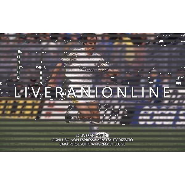 DIAP-RETROSPETTIVA STEFANO CUOGHI CALCIATORE NELLA FOTO STEFANO CUOGHI CON LA MAGLIA DEL PARMA NELL\'ANNO 1990-1991 AG ALDO LIVERANI SAS  