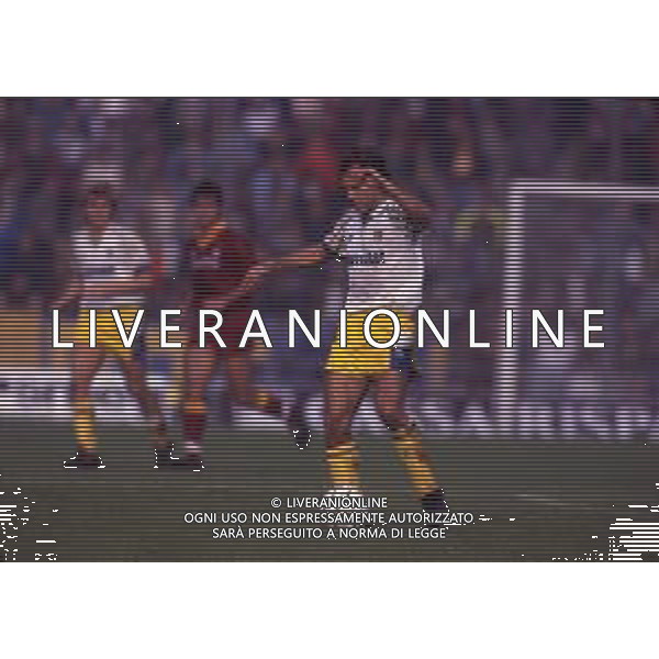 DIAP-RETROSPETTIVA STEFANO CUOGHI CALCIATORE NELLA FOTO STEFANO CUOGHI CON LA MAGLIA DEL PARMA NELL\'ANNO 1990-1991 AG ALDO LIVERANI SAS  