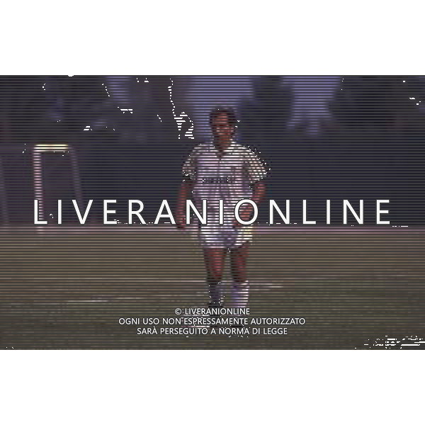 DIAP-RETROSPETTIVA STEFANO CUOGHI CALCIATORE NELLA FOTO STEFANO CUOGHI CON LA MAGLIA DEL PARMA NELL\'ANNO 1992 AG ALDO LIVERANI SAS
