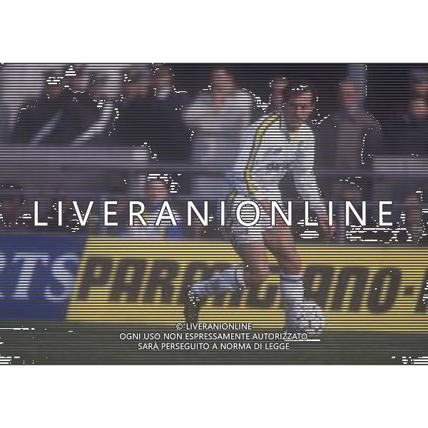 DIAP-RETROSPETTIVA STEFANO CUOGHI CALCIATORE NELLA FOTO STEFANO CUOGHI CON LA MAGLIA DEL PARMA NELL\'ANNO 1993 AG ALDO LIVERANI SAS 