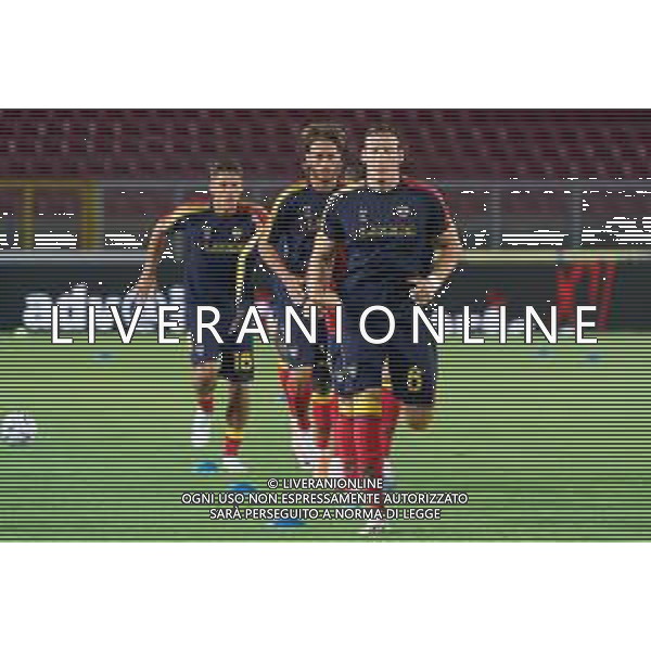 Players of US Lecce warm up during the Coppa Italia Round of 32 match between US Lecce and Como 1907 at stadio Via Del Mare on August 13, 2023 in Lecce, Italy. (Photo by Emmanuele Mastrodonato/ag. Aldo Liverani sas) / AGENZIA ALDO LIVERANI SAS  