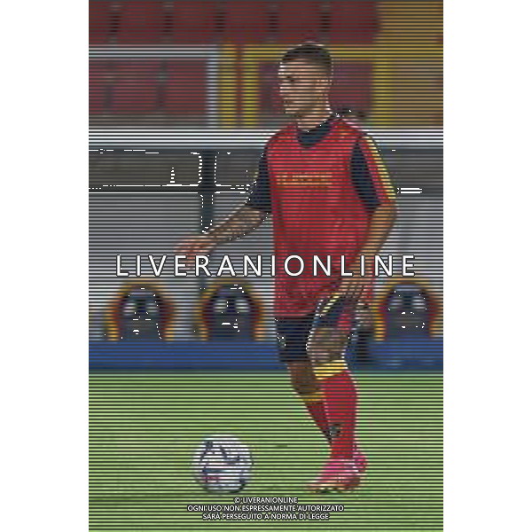 Gabriel Strefezza (US Lecce) warm up during the Coppa Italia Round of 32 match between US Lecce and Como 1907 at stadio Via Del Mare on August 13, 2023 in Lecce, Italy. (Photo by Emmanuele Mastrodonato/ag. Aldo Liverani sas) / AGENZIA ALDO LIVERANI SAS  