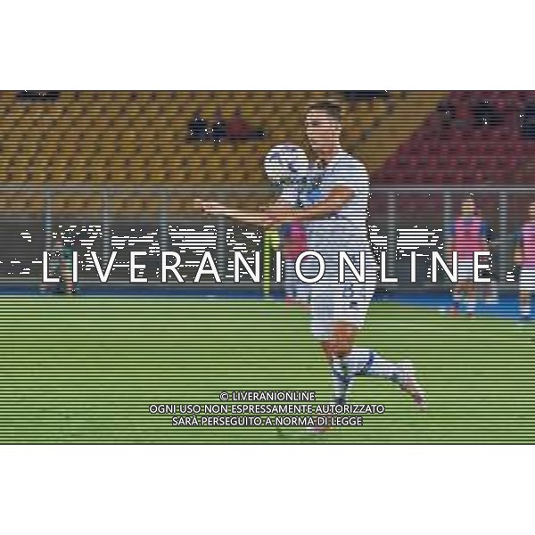Tommaso Cassandro (Como 1907) during the Coppa Italia Round of 32 match between US Lecce and Como 1907 at stadio Via Del Mare on August 13, 2023 in Lecce, Italy. (Photo by Emmanuele Mastrodonato/ag. Aldo Liverani sas) / AGENZIA ALDO LIVERANI SAS  