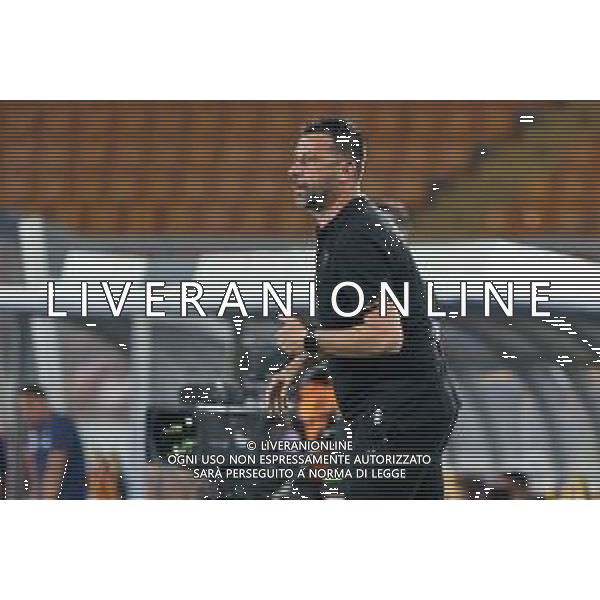coach Roberto D’Aversa (US Lecce) during the Coppa Italia Round of 32 match between US Lecce and Como 1907 at stadio Via Del Mare on August 13, 2023 in Lecce, Italy. (Photo by Emmanuele Mastrodonato/ag. Aldo Liverani sas) / AGENZIA ALDO LIVERANI SAS  