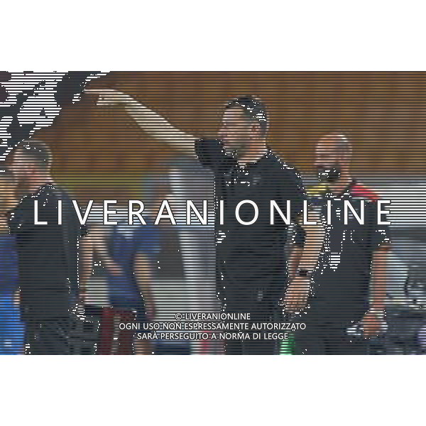 coach Roberto D’Aversa (US Lecce) during the Coppa Italia Round of 32 match between US Lecce and Como 1907 at stadio Via Del Mare on August 13, 2023 in Lecce, Italy. (Photo by Emmanuele Mastrodonato/ag. Aldo Liverani sas) / AGENZIA ALDO LIVERANI SAS  