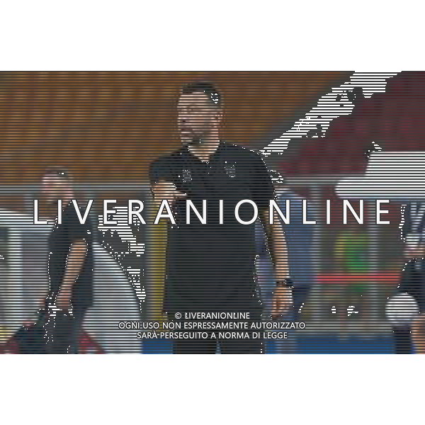coach Roberto D’Aversa (US Lecce) during the Coppa Italia Round of 32 match between US Lecce and Como 1907 at stadio Via Del Mare on August 13, 2023 in Lecce, Italy. (Photo by Emmanuele Mastrodonato/ag. Aldo Liverani sas) / AGENZIA ALDO LIVERANI SAS  