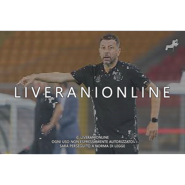 coach Roberto D’Aversa (US Lecce) during the Coppa Italia Round of 32 match between US Lecce and Como 1907 at stadio Via Del Mare on August 13, 2023 in Lecce, Italy. (Photo by Emmanuele Mastrodonato/ag. Aldo Liverani sas) / AGENZIA ALDO LIVERANI SAS  