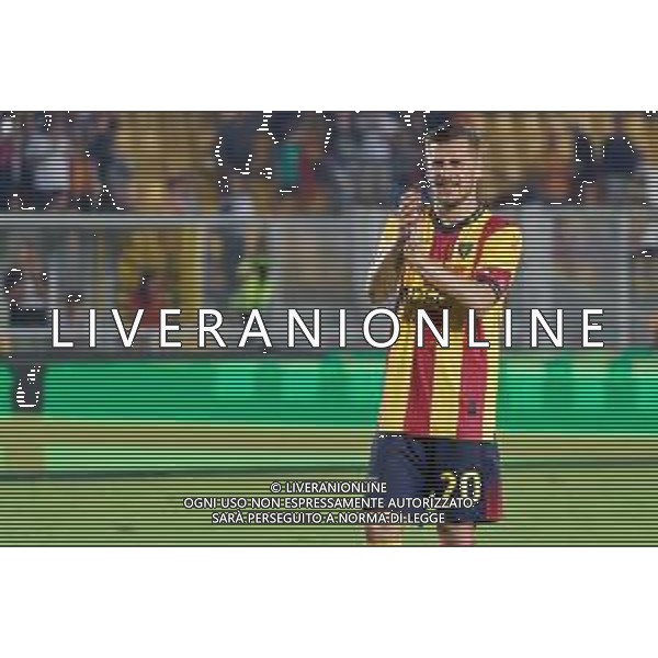 Ylber Ramadani (US Lecce) applauds fans during the Coppa Italia Round of 32 match between US Lecce and Como 1907 at stadio Via Del Mare on August 13, 2023 in Lecce, Italy. (Photo by Emmanuele Mastrodonato/ag. Aldo Liverani sas) / AGENZIA ALDO LIVERANI SAS  