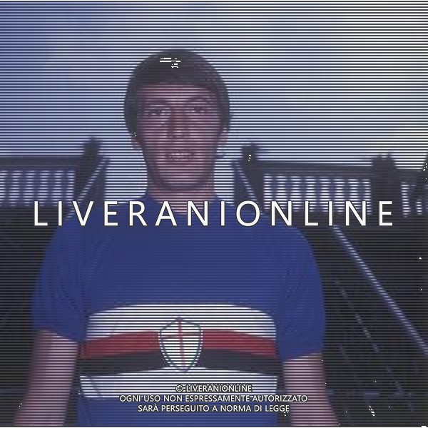 COL-RETROSPETTIVA PAOLO TUTTINO CALCIATORE NELLA FOTO PAOLO TUTTINO CON LA MAGLIA DELLA SAMPDORIA CALCIO AG ALDO LIVERANI SAS