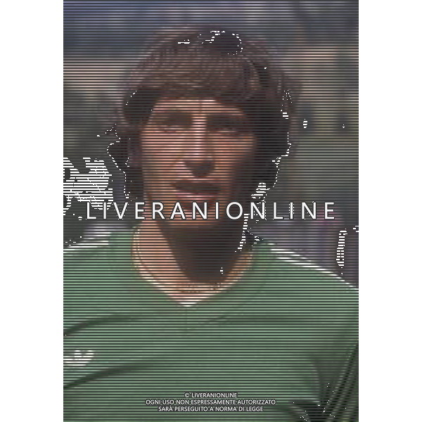 COL-RETROSPETTIVA PAOLO TUTTINO CALCIATORE NELLA FOTO PAOLO TUTTINO CON LA MAGLIA DELL\'AVELLINO CALCIO AG ALDO LIVERANI SAS