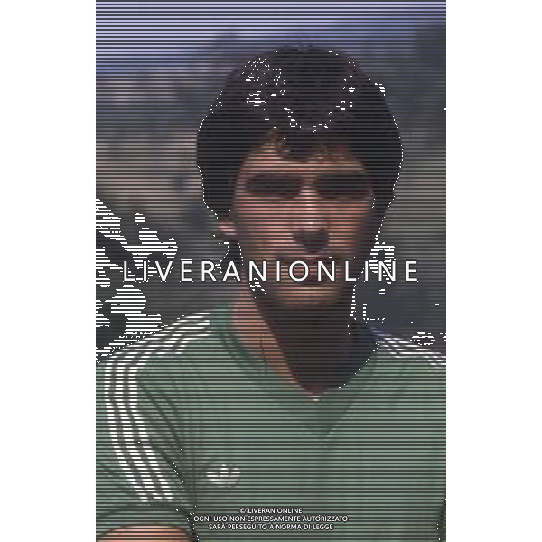 DIAP-RETROSPETTIVA GUIDO UGOLOTTI CALCIATORE NELLA FOTO GUIDO UGOLOTTI CON LA MAGLIA AVELLINO CALCIO AG ALDO LIVERANI SAS