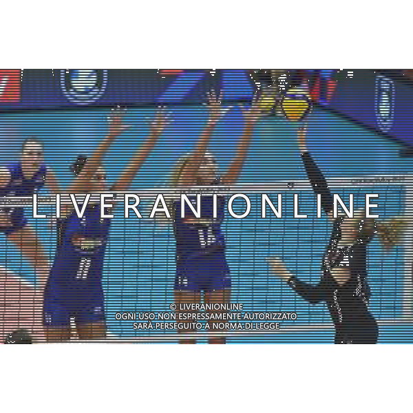 TVRG Italia vs Svizzera nella foto Anna Danesi (Italia) e Elena Pietrini (Italia) a muro su Maja Storck (Svizzera) Monza 18-08-2023 Arena di Monza CEV EuroVolley 2023 - gruppo B foto Roberto Garavaglia/ag. Aldo Liverani sas