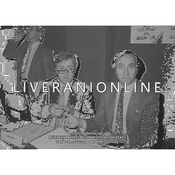 PIPPO BAUDO, Conduttore Televisivo italiano - RETROSPETTIVA nella foto a Milano nel 1983 alla conferenza Stampa di presentazione di \' Un milione al secondo \' programma televisivo in onda su Rete 4 con Michele Muzii © ARCHIVIO / AGENZIA ALDO LIVERANI SAS