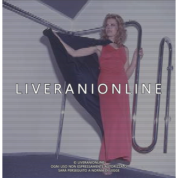 COL-RETROSPETTIVA GIOVANNA NOCETTI CANTANTE NELLA FOTO GIOVANNA NOCETTI A MILANO NELL\'ANNO 1981 AG LADO LIVERANI SAS