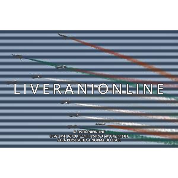 20-8-2023. Esibizione Aerei Frecce Tricolore Italia, presso lungomare Poetto di Cagliari, in occssione 100 anni Aeronautica Militare Italiana. Foto Salvatore Moi/Agenzia Aldo Liverani s.a.s. Nella foto: Aerei Frecce Tricolore Italia.