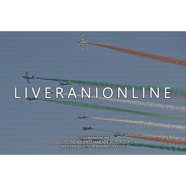 20-8-2023. Esibizione Aerei Frecce Tricolore Italia, presso lungomare Poetto di Cagliari, in occssione 100 anni Aeronautica Militare Italiana. Foto Salvatore Moi/Agenzia Aldo Liverani s.a.s. Nella foto: Aerei Frecce Tricolore Italia.
