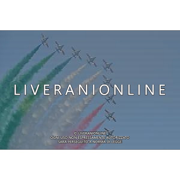 20-8-2023. Esibizione Aerei Frecce Tricolore Italia, presso lungomare Poetto di Cagliari, in occssione 100 anni Aeronautica Militare Italiana. Foto Salvatore Moi/Agenzia Aldo Liverani s.a.s. Nella foto: Aerei Frecce Tricolore Italia.