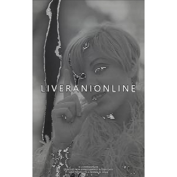 NEG-RETROSPETTIVA CATERINA CASELLI CANTANTE NELLA FOTO CATERINA CASELLI A SANREMO NELL\'ANNO 1967 FOTO PIERO PASCUTTINI-ARCHIVIO GIOVANNI LIVERANI-AG ALDO LIVERANI SAS