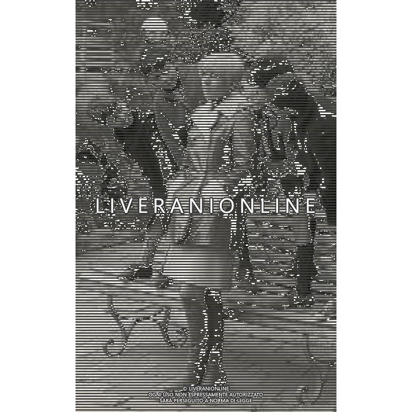 NEG-RETROSPETTIVA CATERINA CASELLI CANTANTE NELLA FOTO CATERINA CASELLI A SANREMO NELL\'ANNO 1967 FOTO PIERO PASCUTTINI-ARCHIVIO GIOVANNI LIVERANI-AG ALDO LIVERANI SAS