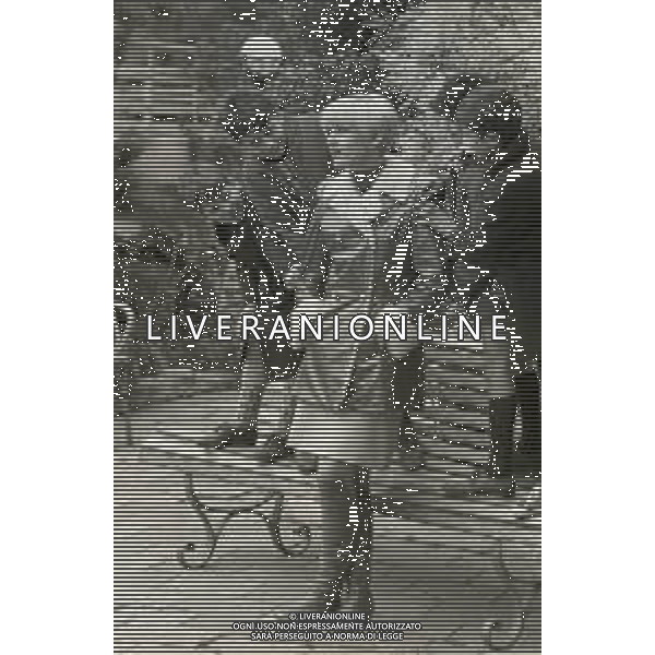 NEG-RETROSPETTIVA CATERINA CASELLI CANTANTE NELLA FOTO CATERINA CASELLI A SANREMO NELL\'ANNO 1967 FOTO PIERO PASCUTTINI-ARCHIVIO GIOVANNI LIVERANI-AG ALDO LIVERANI SAS