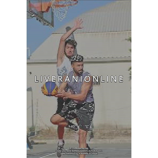 26-27-8-2023. Il Playground Festival (torneo basket 3x3) e FIBA (federazione internazione basket) presso campi Esperia Olimpia basket Cagliari, organizzano una tappa del Lite Quest. Qualificazioni ai mondiali di basket 3x3, in programma dal 30 Agosto al 1 Settembre in Croazia. Foto Salvatore Moi/agenzia Aldo Liverani sas. Nella foto: Teamgerda (maglia grigia), Pasquale la mazza (maglia bianca).