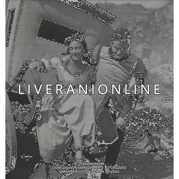 NEG-RETROSPETTIVA ANNA MARIA FERRERO ATTRICE NELLA FOTO ANNA MARIA FERRERO CON VITTORIO GASSMAN NELL\'ANNO 1950 A ROMA FOTO SANDRO VESPASIANI-AG ALDO LIVERANI SAS