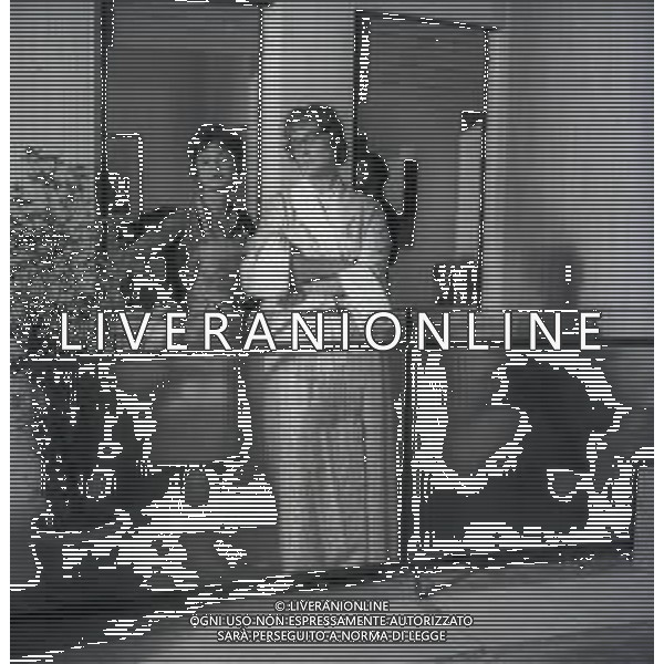 NEG-RETROSPETTIVA ANNA MARIA FERRERO ATTRICE NELLA FOTO ANNA MARIA FERRERO NELL\'ANNO 1950 A ROMA FOTO SANDRO VESPASIANI-AG ALDO LIVERANI SAS  