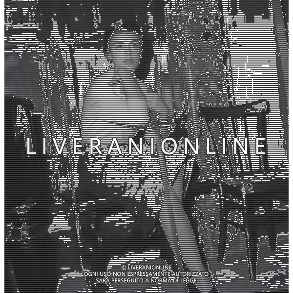 NEG-RETROSPETTIVA ANNA MARIA FERRERO ATTRICE NELLA FOTO ANNA MARIA FERRERO NELL\'ANNO 1950 A ROMA FOTO SANDRO VESPASIANI-AG ALDO LIVERANI SAS  