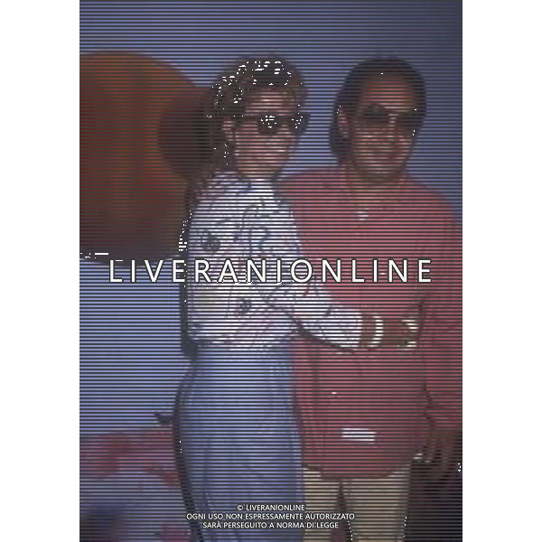 DIAP-RETROSPETTIVA GIANNI BONCOMPAGNI CONDUTTORE RADIOFONICO E PAROLIERE NELLA FOTO GIANNI BONCOMPAGNI CON ENRICA BONACCORTI A ROMA NELL\'ANNO 1987 AG ALDO LIVERANI SAS  