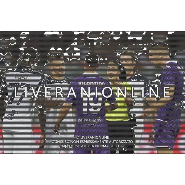ZCP - 27/08/2023 - FIORENTINA vs LECCE partita di campionato serie A - nella foto: Arbitra Ferrieri Caputi discute con infantino ©Claudio Zamagni/Agenzia Aldo Liverani s.a.s.