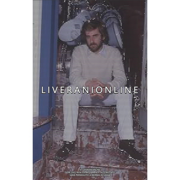 RETROSPETTIVA NANNI MORETTI REGISTA NELLA FOTO NANNI MORETTI A MILANO NELL\'ANNO 1984 TERRAZZA MARTINI AG ALDO LIVERANI SAS  