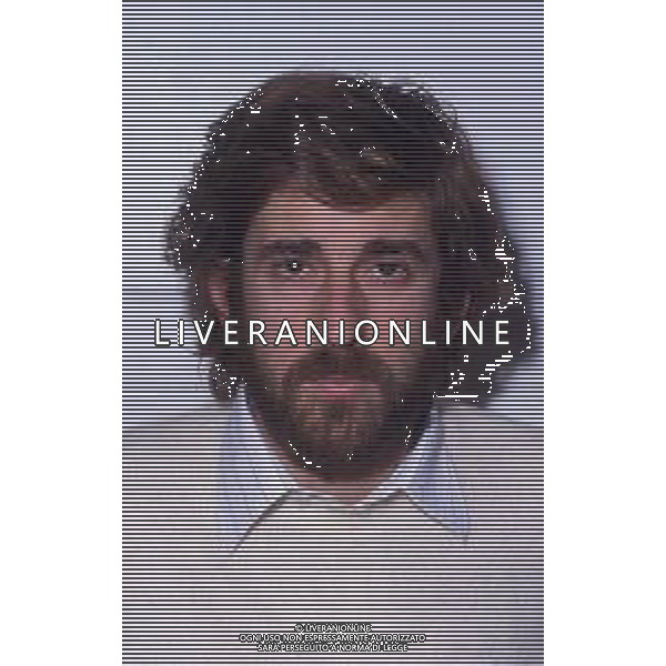 RETROSPETTIVA NANNI MORETTI REGISTA NELLA FOTO NANNI MORETTI A MILANO NELL\'ANNO 1984 TERRAZZA MARTINI AG ALDO LIVERANI SAS  